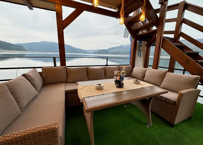 Casa pe lac Holiday Bicaz